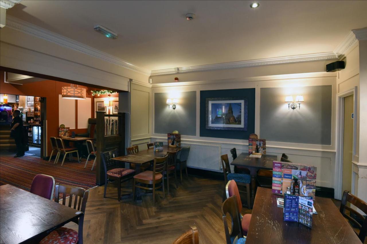 Royal Oak By Greene King Inns Bromborough Buitenkant foto
